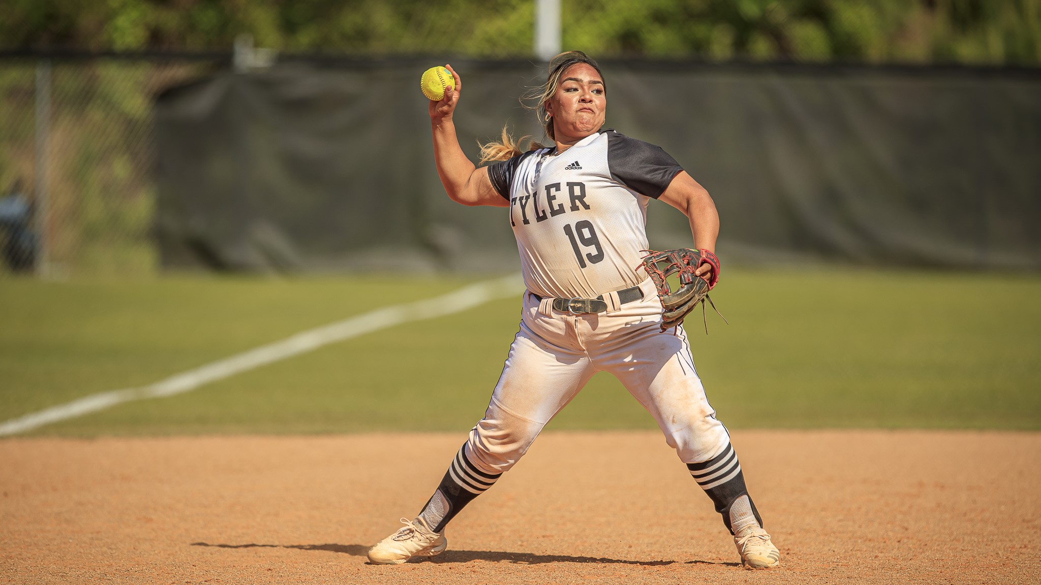 Softball earns split with LSU-Eunice on Sophomore Day